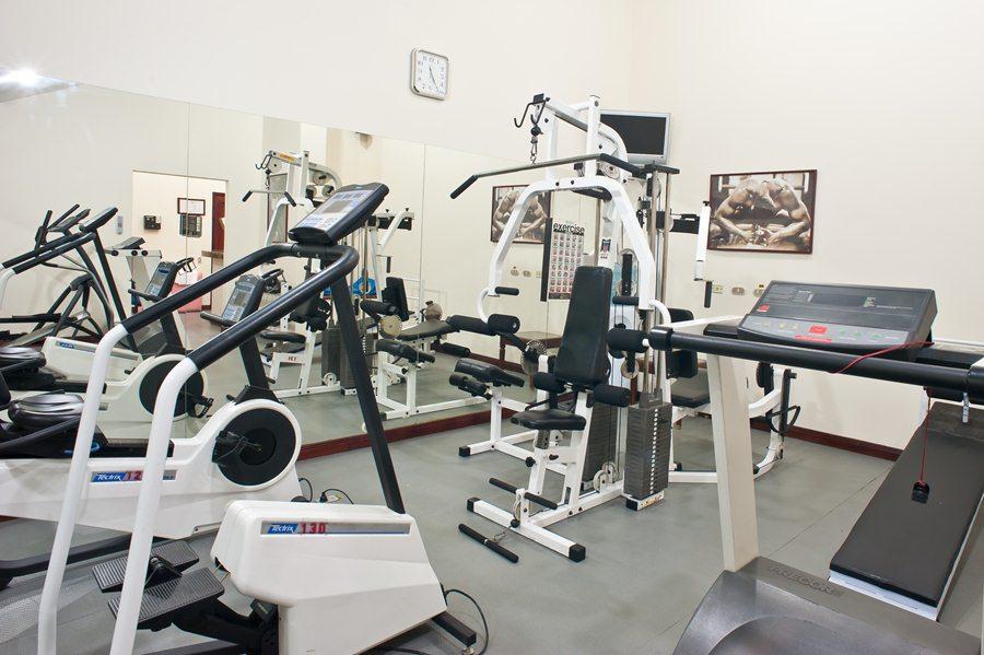 Hotel Dann Carlton Bogotá Konforlar fotoğraf A typical gym